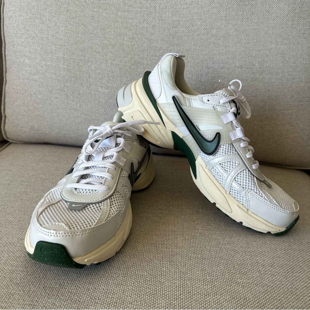 Nike V2K Run Women's Shoes Size US 9.5